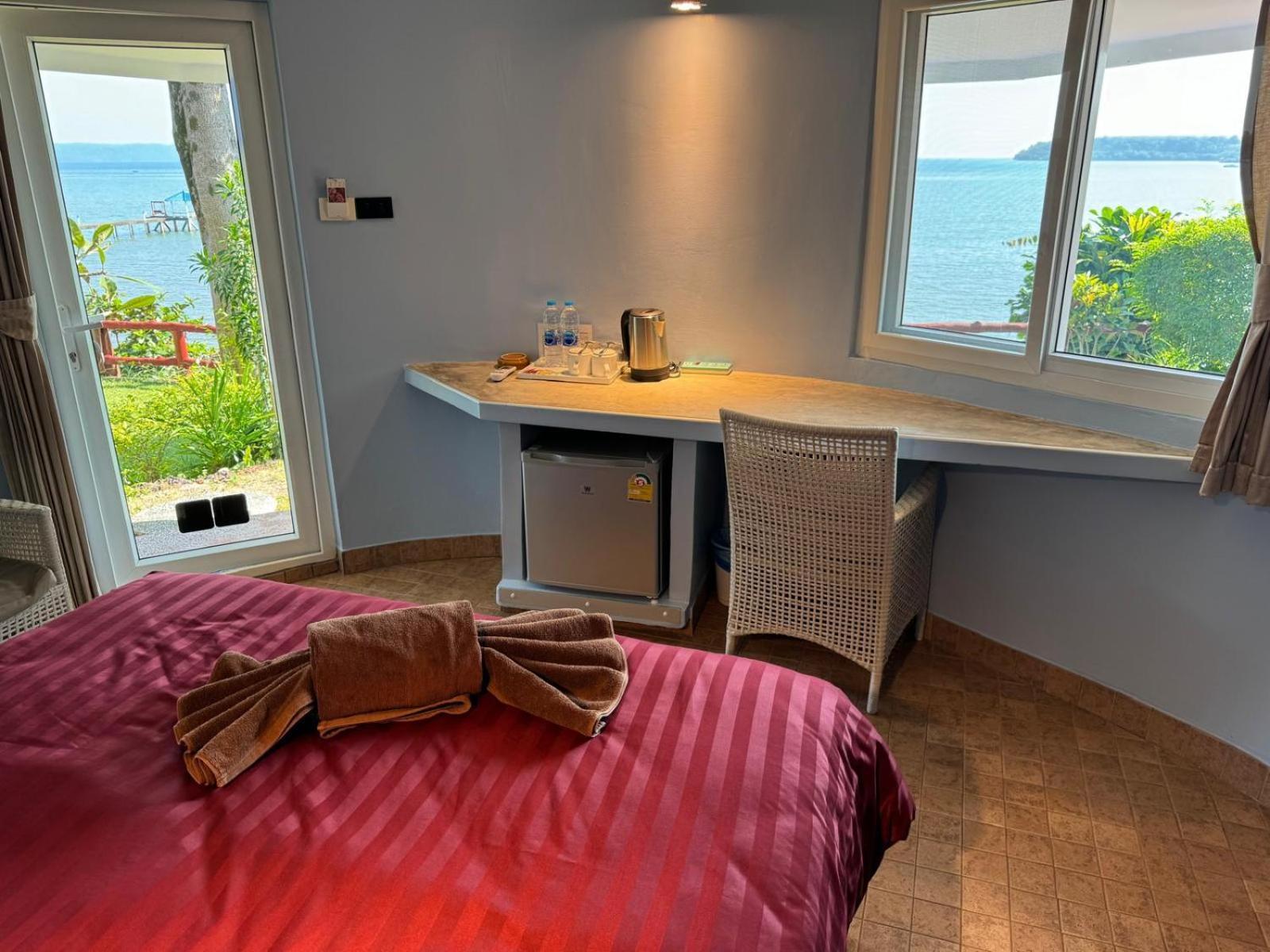 Koh Mak Buri Hut Natural Resort Экстерьер фото