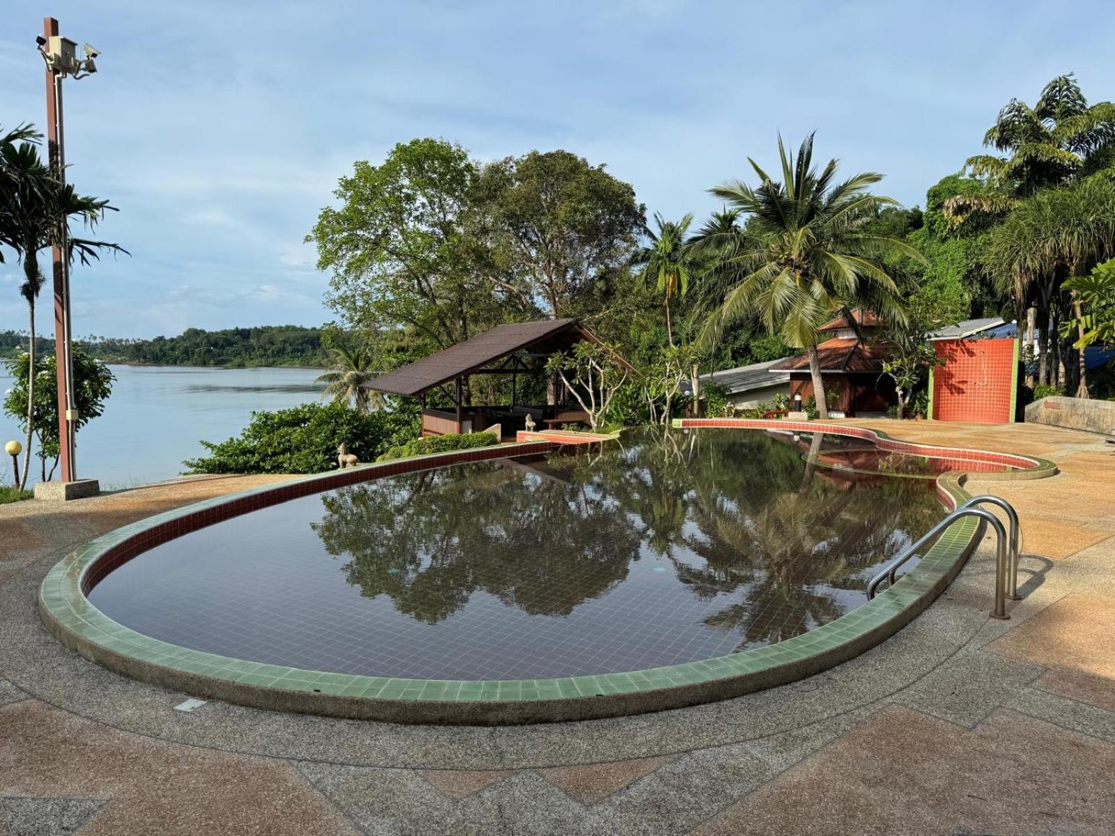 Koh Mak Buri Hut Natural Resort Экстерьер фото